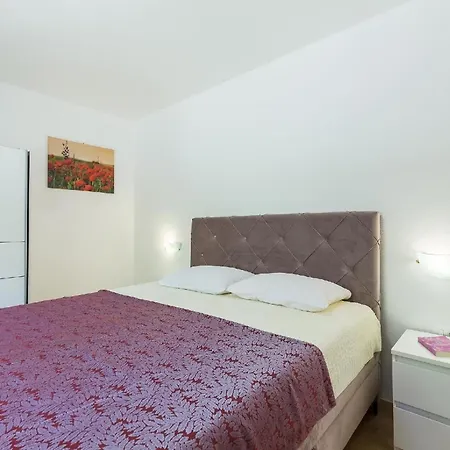Mit Privatpool Fuer 12 Personen Ca 254 Qm In Labin, Istrien Bucht Von Rasa 別荘 *