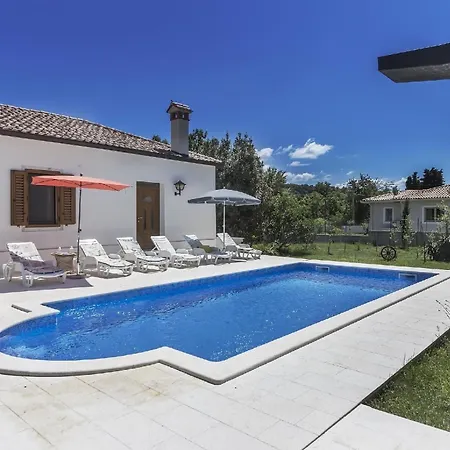 Mit Privatpool Fuer 12 Personen Ca 254 Qm In Labin, Istrien Bucht Von Rasa ラビン
